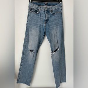 GAP Cheeky Straight Distressed Jeans size 28